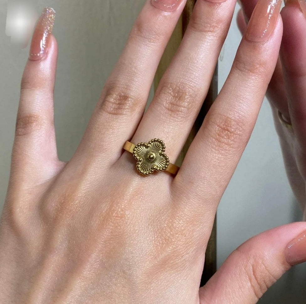 Golden Clover Ring (Adjustable)