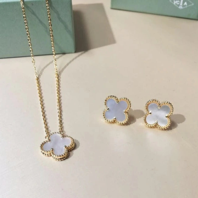 White Clover 2pcs set (Necklace & Earrings)
