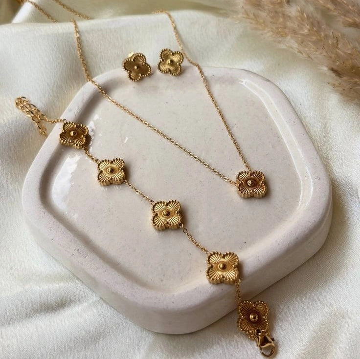 Golden Clover 3pc set