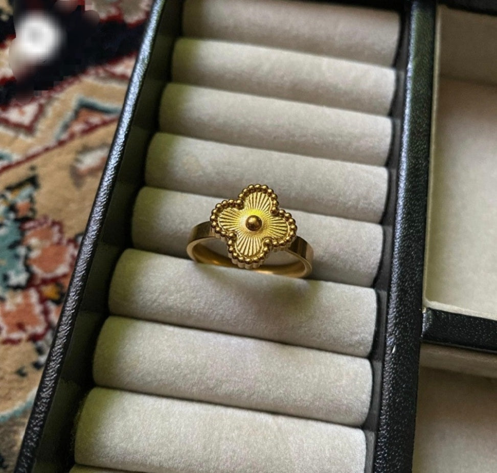 Golden Clover Ring (Adjustable)