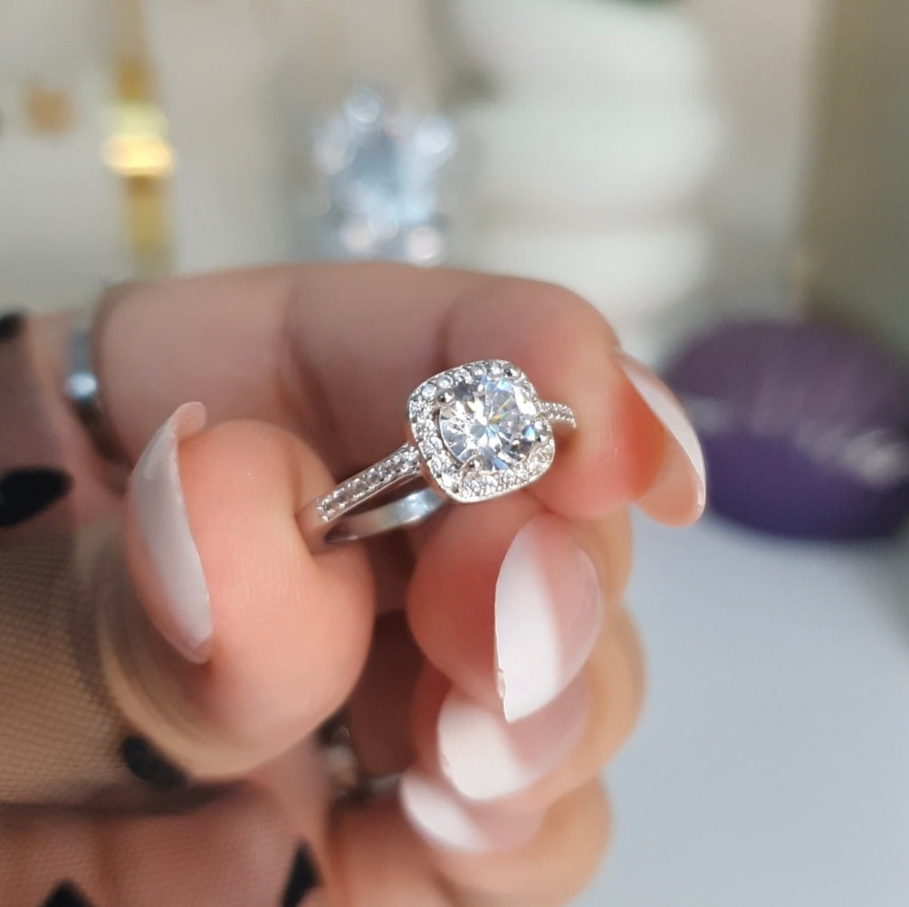 Elegant Silver Zircon Ring (Non-Adjustable)